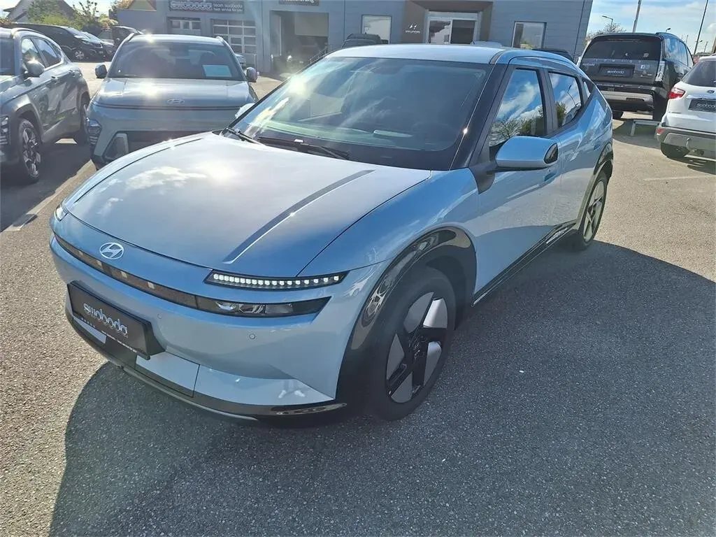 Hyundai Ioniq 3 photo 3