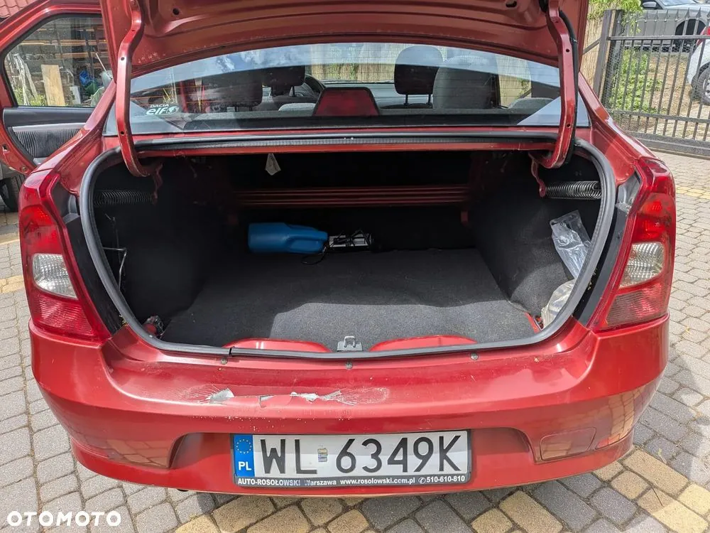 Dacia Logan 2010 photo 2