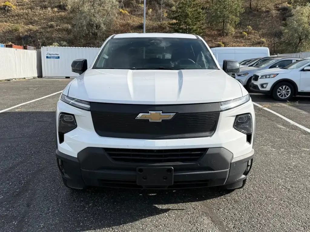 Chevrolet Silverado Ev 2026 photo 2