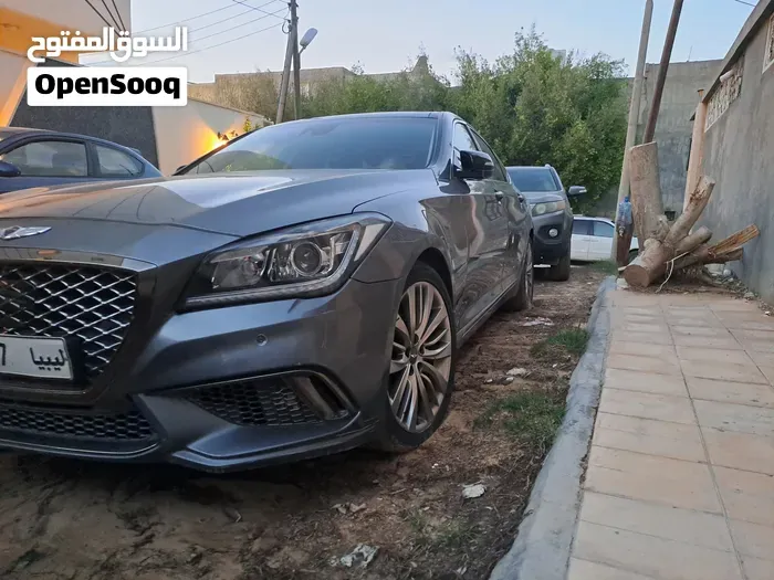 Genesis G80 2017 photo 2