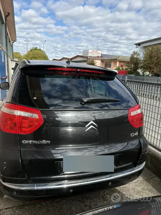 Citroen C4 2008 photo 2