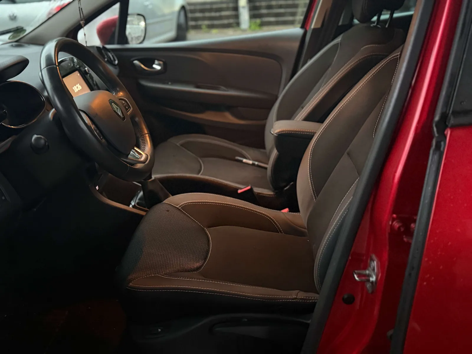 Renault Clio 2019 photo 5