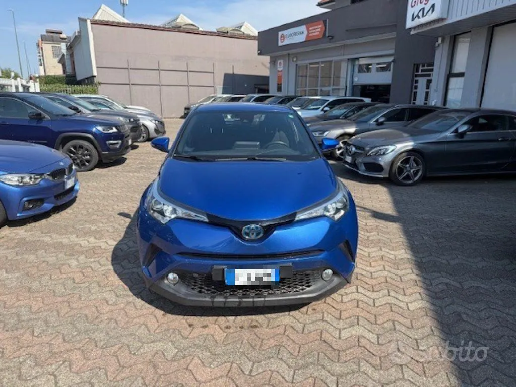 Toyota C-Hr 2019 photo 2