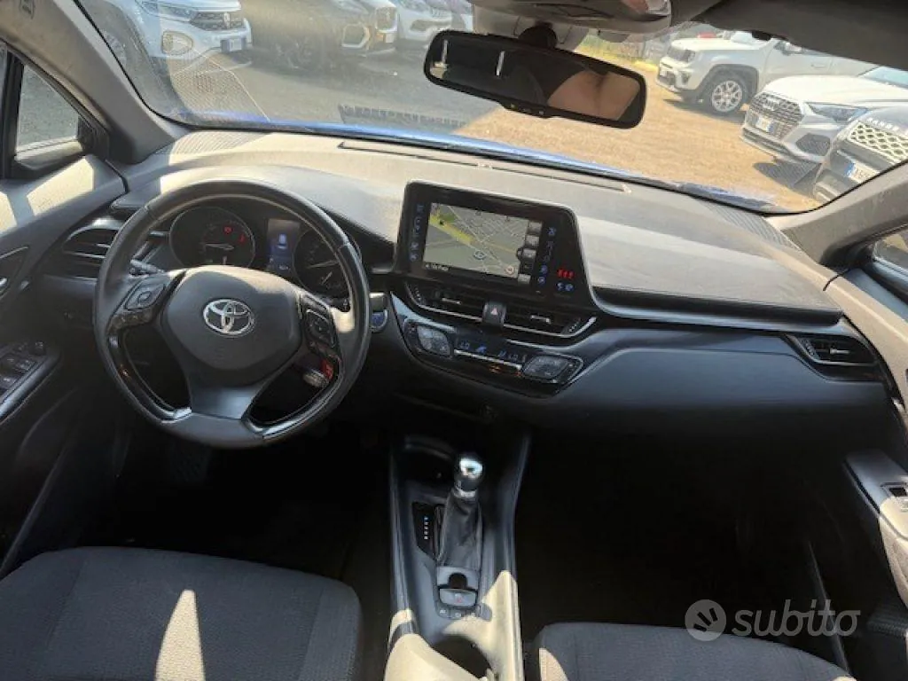 Toyota C-Hr 2019 photo 4