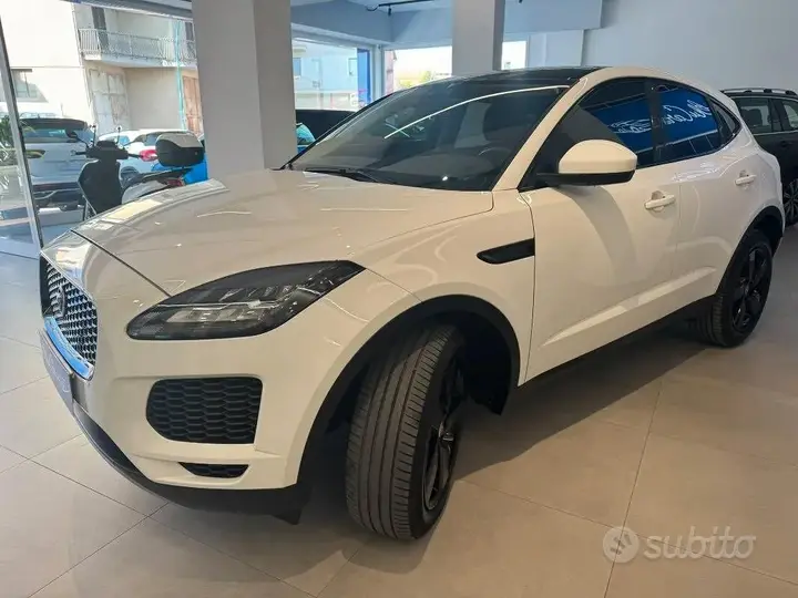 Jaguar E-Pace 2019 photo 5
