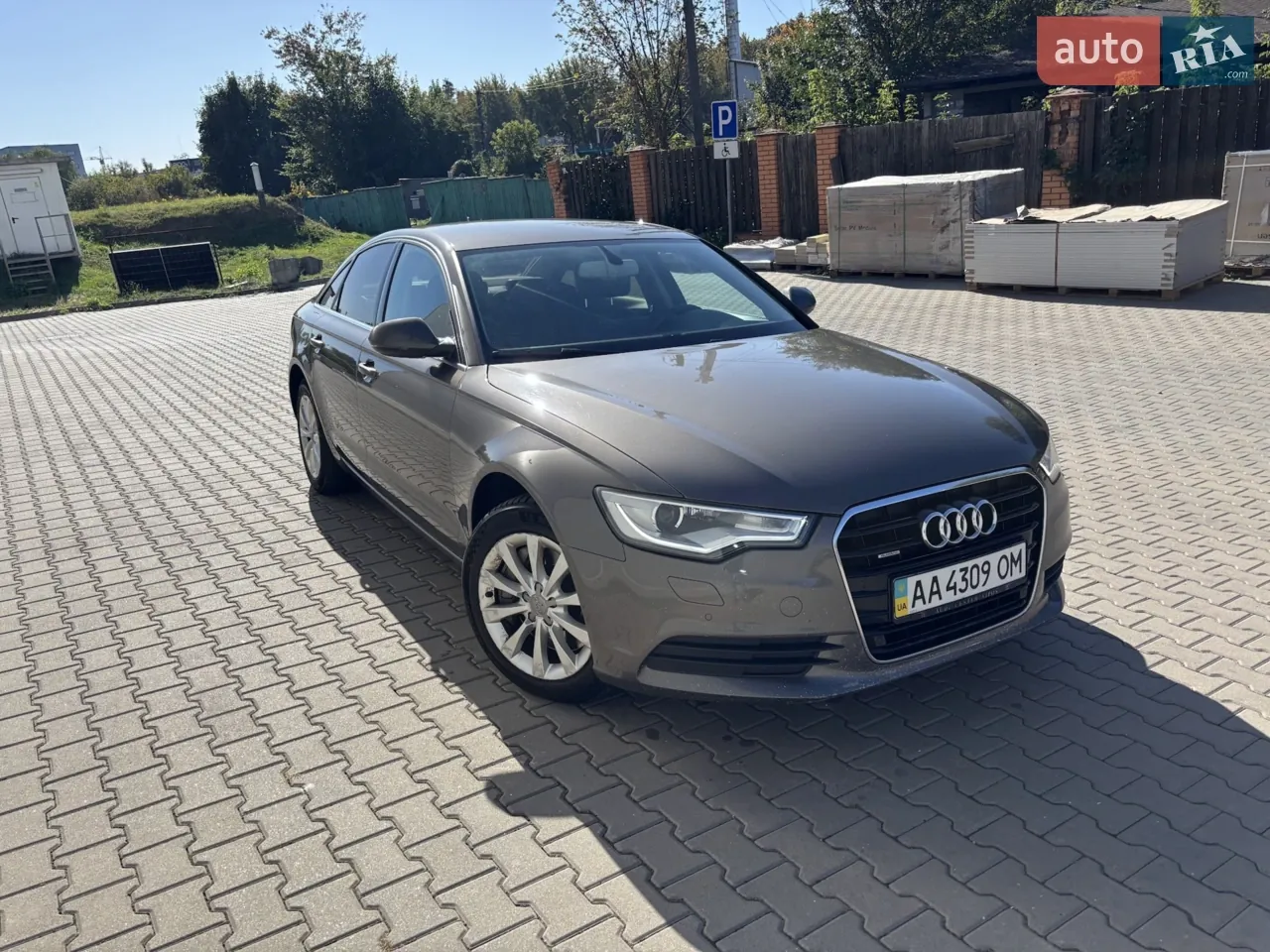 Audi A6 2011 photo 2