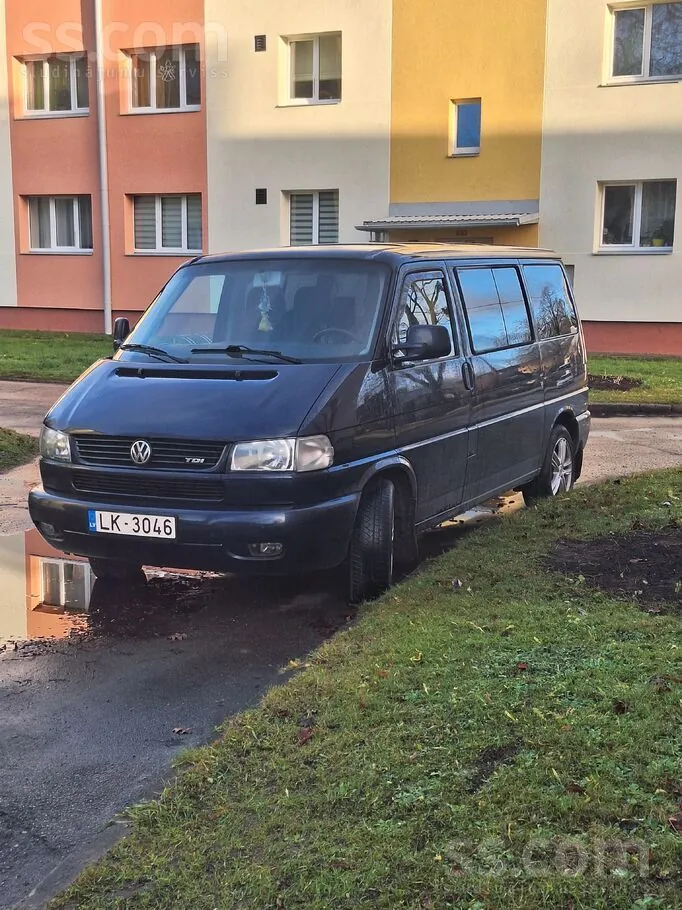 Volkswagen Caravelle 2002 photo 2
