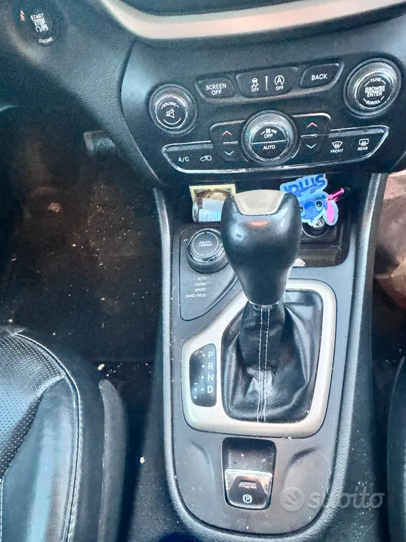 Jeep Cherokee 2014 photo 2