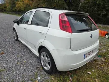 Fiat Punto 2008 photo 2