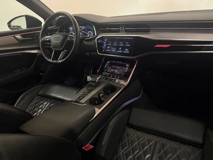 Audi A6 2022 photo 2