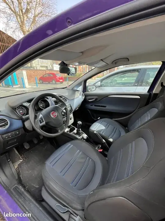 Fiat Punto 2012 photo 3