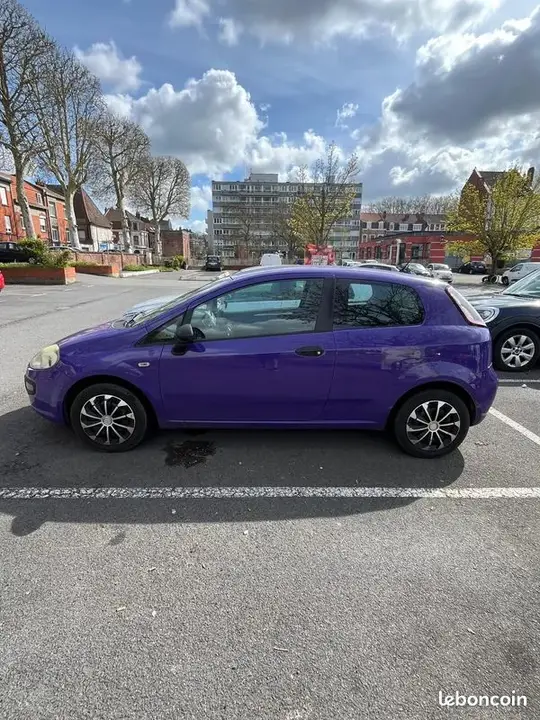 Fiat Punto 2012 photo 2