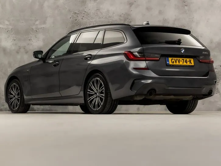 BMW 3 Series 2020 photo 3