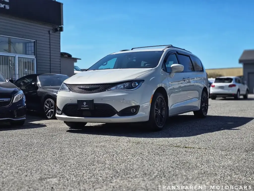 Chrysler Pacifica 2020 photo 2