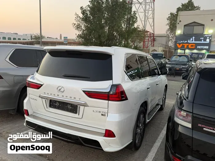 Lexus Lx 570 2016 photo 2