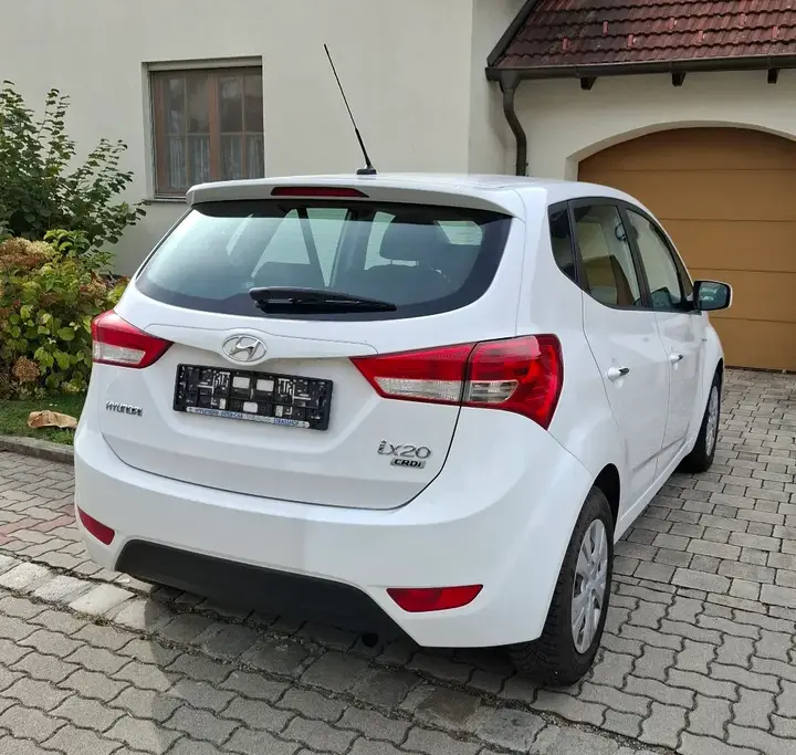 Hyundai Ix20 2012 photo 2