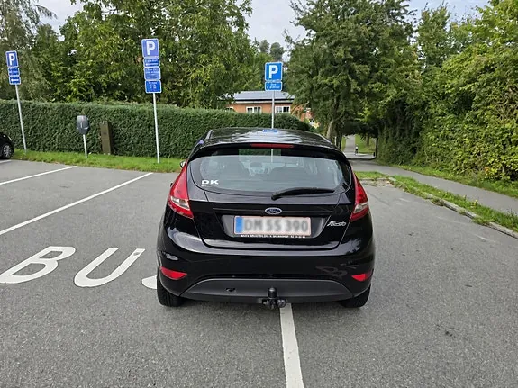 Ford Fiesta 2010 photo 4