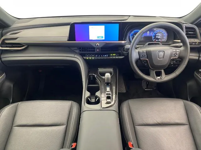 Toyota Crown Sport Z 2024 photo 2