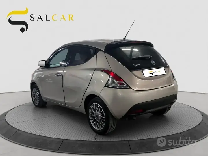 Lancia Ypsilon 2012 photo 4