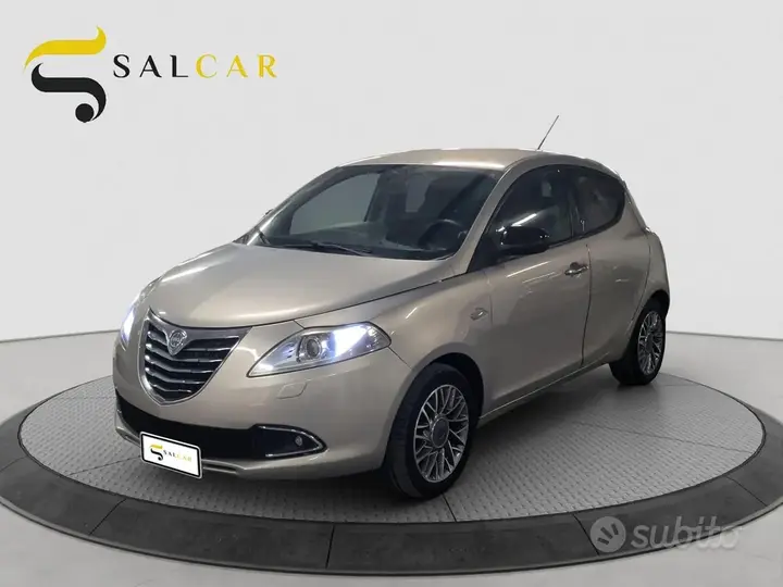 Lancia Ypsilon