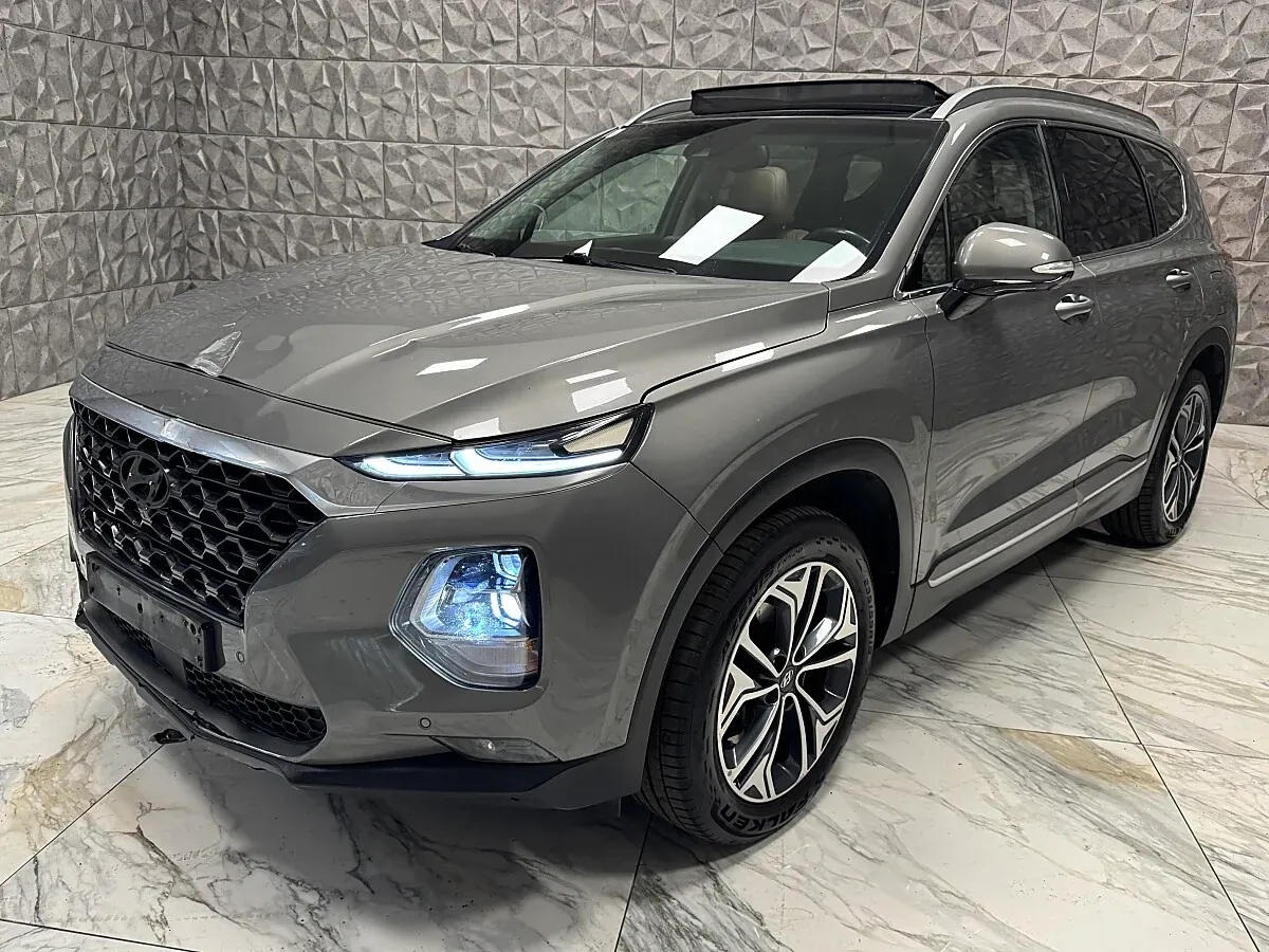 Hyundai Santa Fe 2018 photo 2