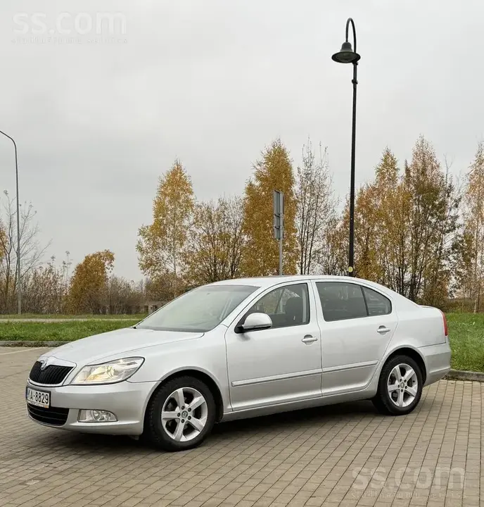 Skoda Octavia 2012 photo 3