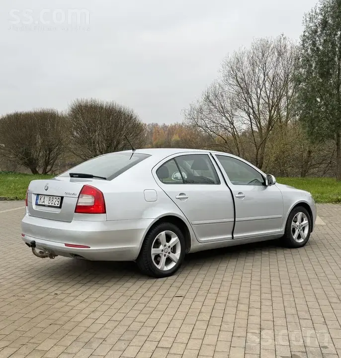 Skoda Octavia 2012 photo 4