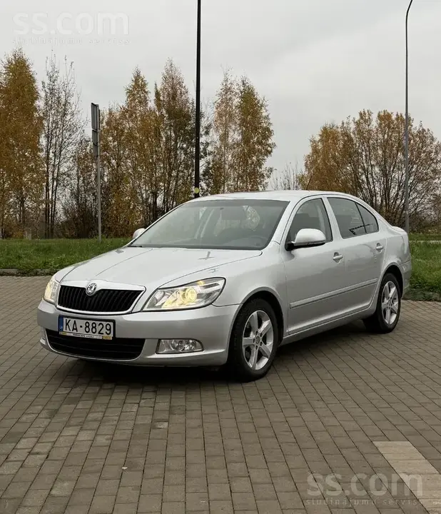 Skoda Octavia 2012 photo 2