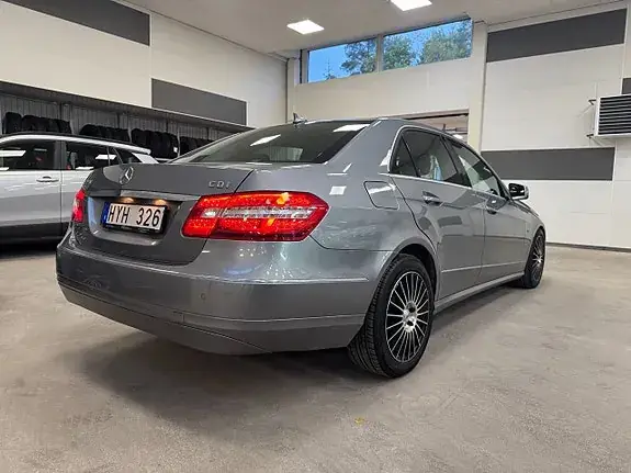 Mercedes-Benz E-Class 2010 photo 5