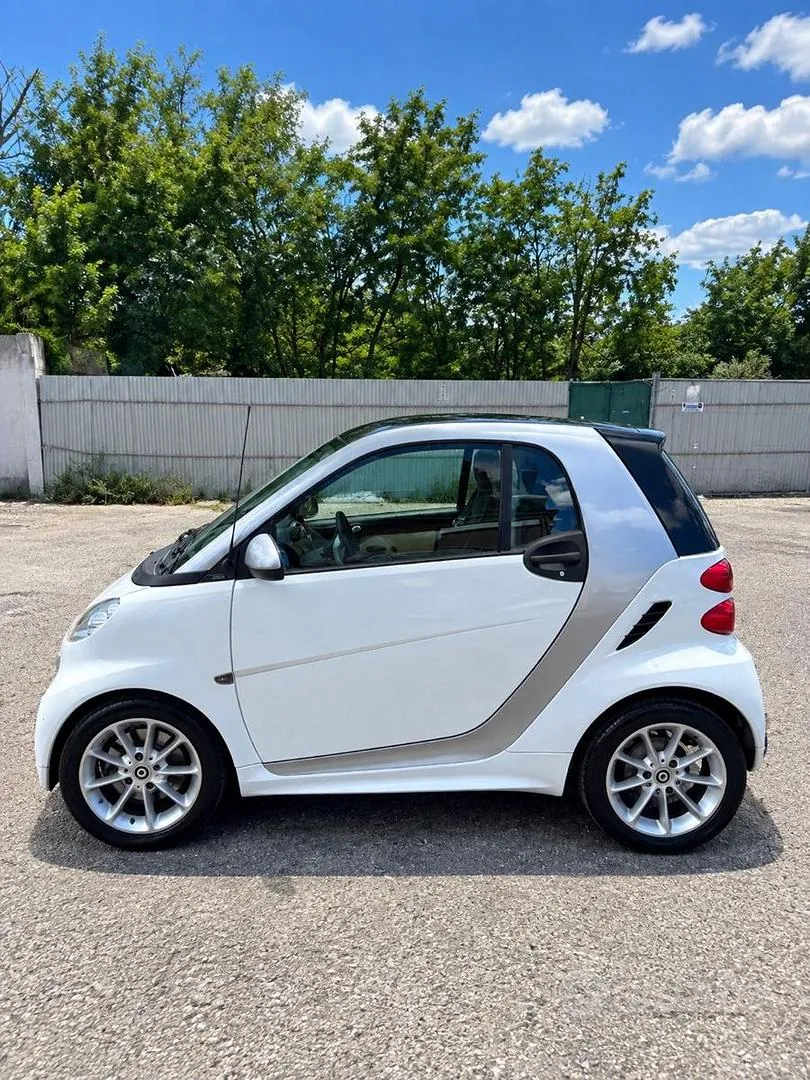 Smart Fortwo 2012 photo 4