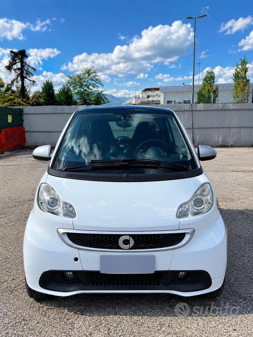 Smart Fortwo 2012 photo 2