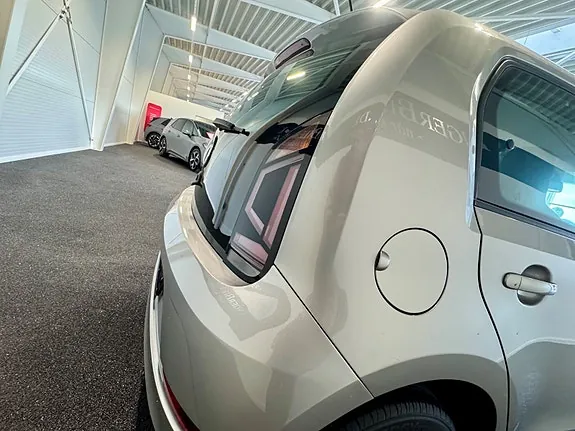 Volkswagen Up 2022 photo 5