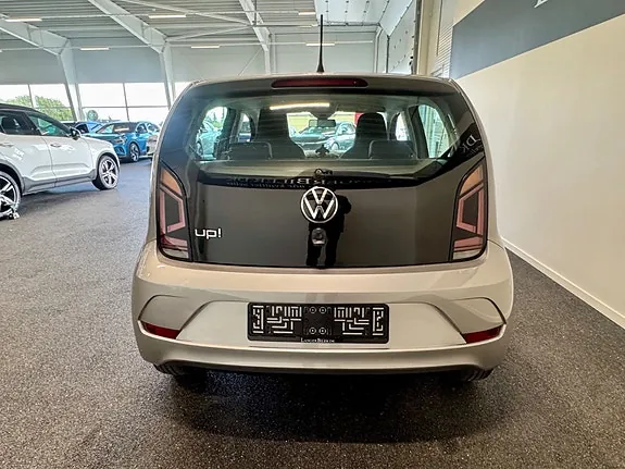 Volkswagen Up 2022 photo 4