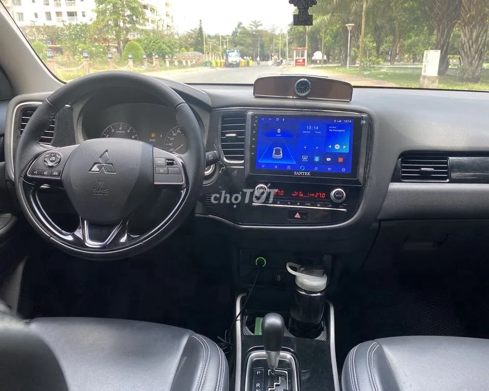 Mitsubishi Outlander 2020 photo 2