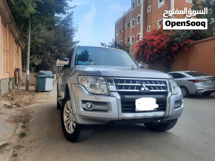 Mitsubishi Pajero 2017 photo 4