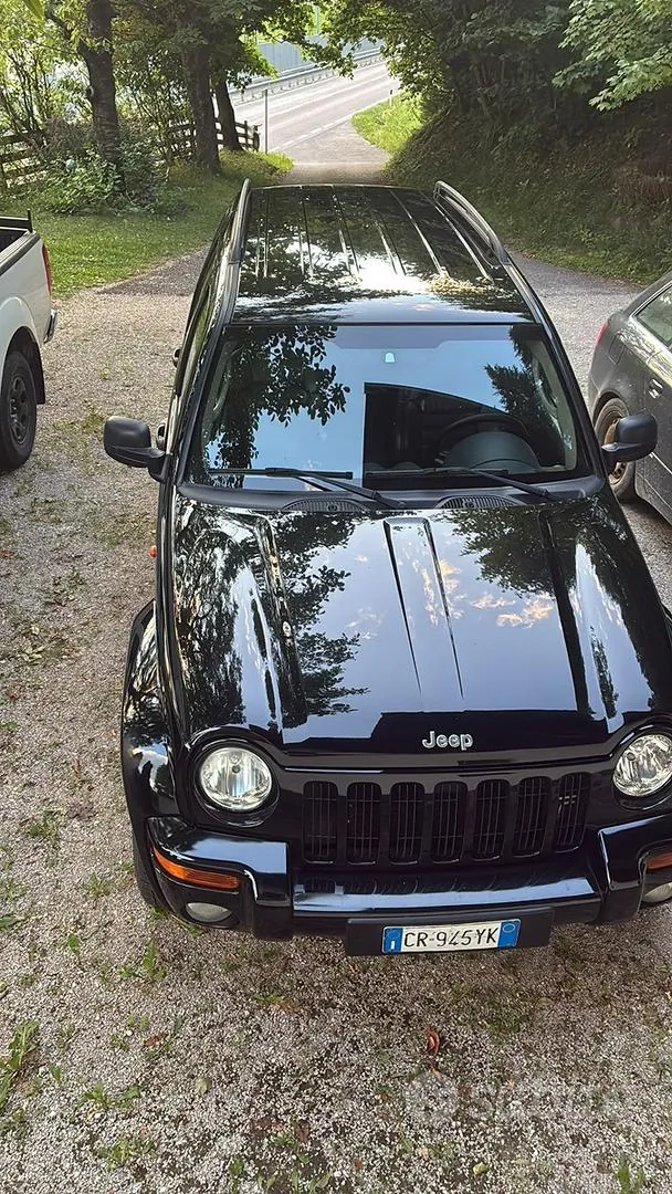 Jeep Cherokee 2001 photo 3