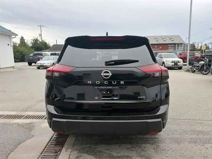 Nissan Rogue 2026 photo 4