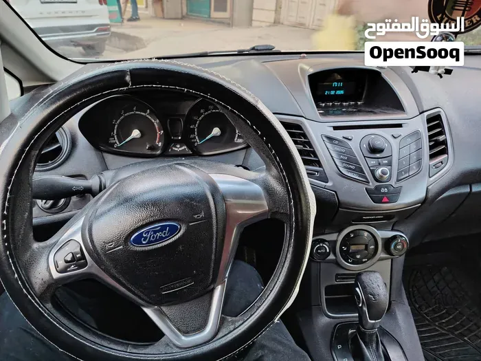 Ford Fiesta 2014 photo 3
