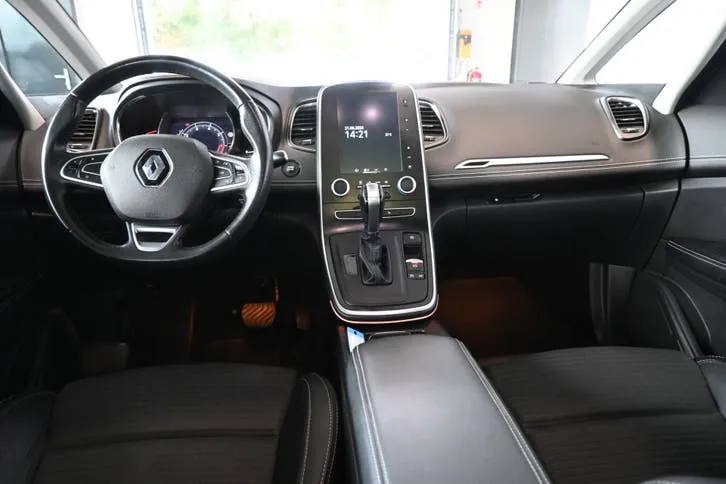 Renault Scenic 2018 photo 2