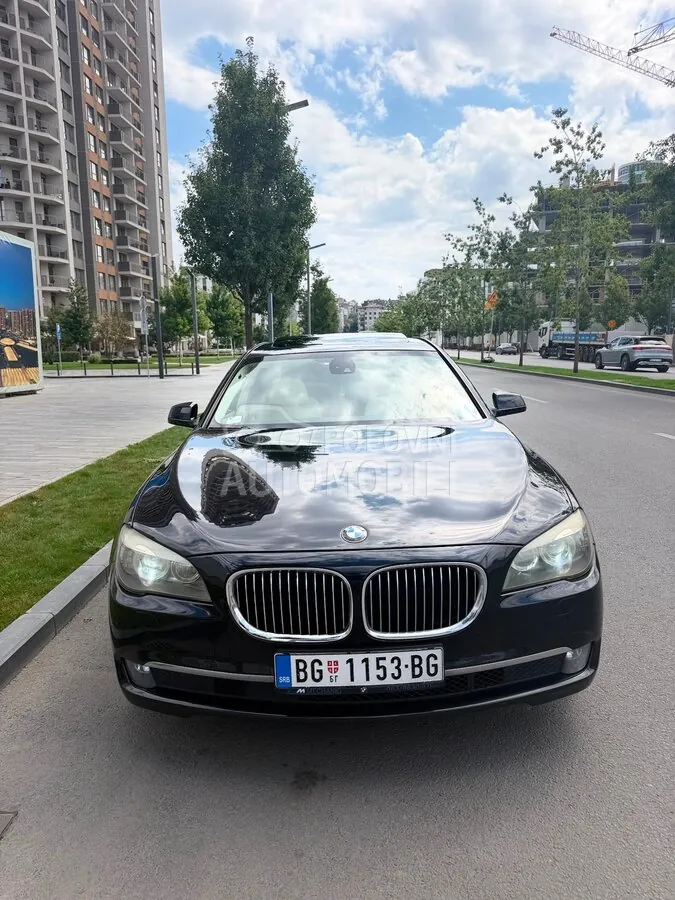 BMW 730
