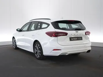 Ford Focus 2024 photo 2