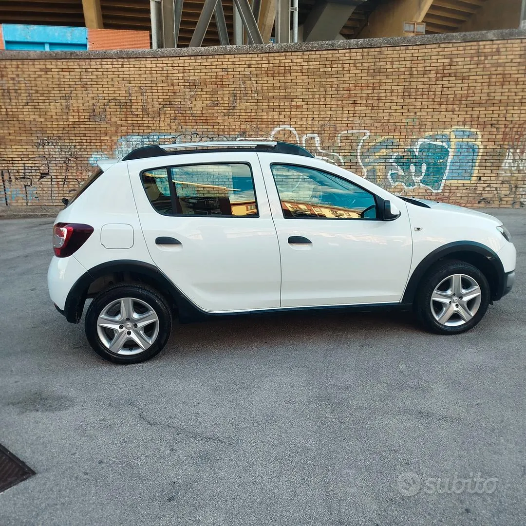 Dacia Sandero 2015 photo 2