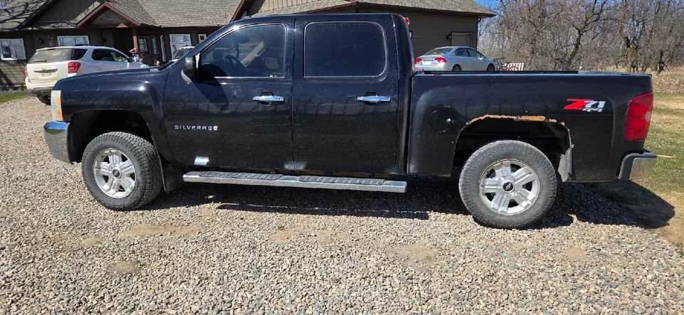 Chevrolet Silverado 2011 photo 3