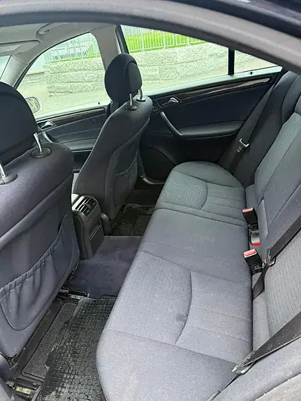 Mercedes-Benz C 200 D 2005 photo 4