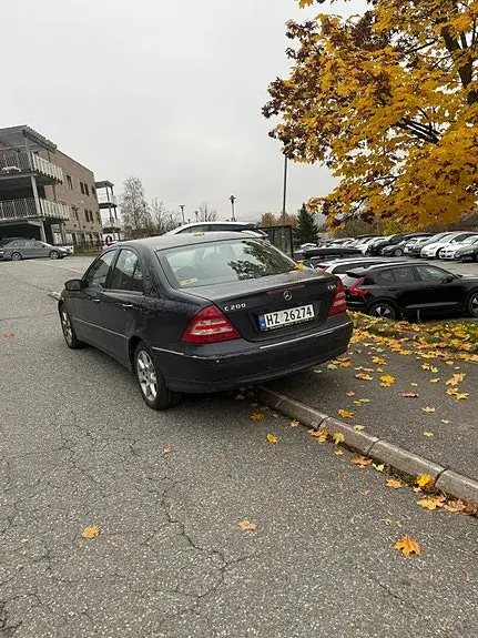 Mercedes-Benz C 200 D 2005 photo 2