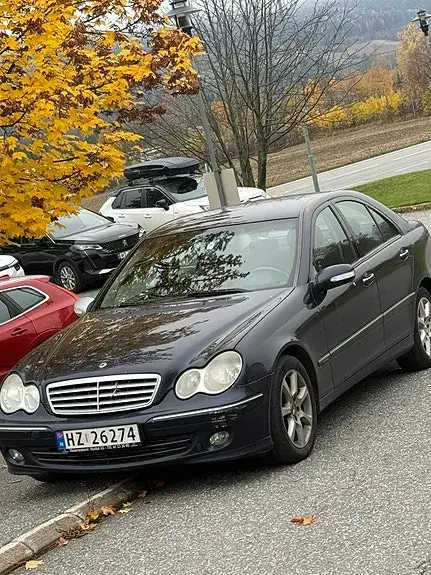 Mercedes-Benz C 200 D 2005 photo 3
