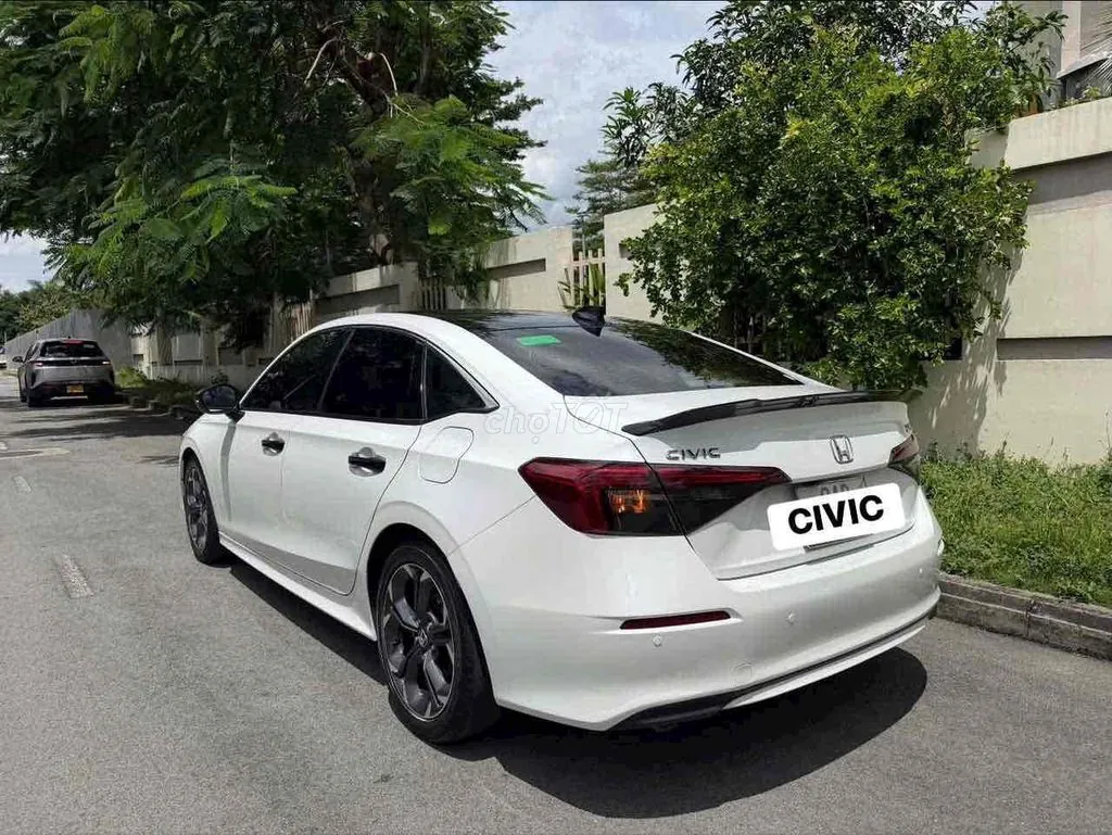 Honda Civic 2022 photo 2