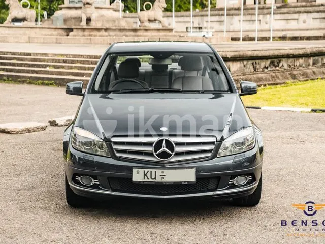 Mercedes-Benz C180 2010 photo 2