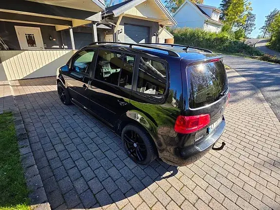 Volkswagen Touran 2013 photo 5