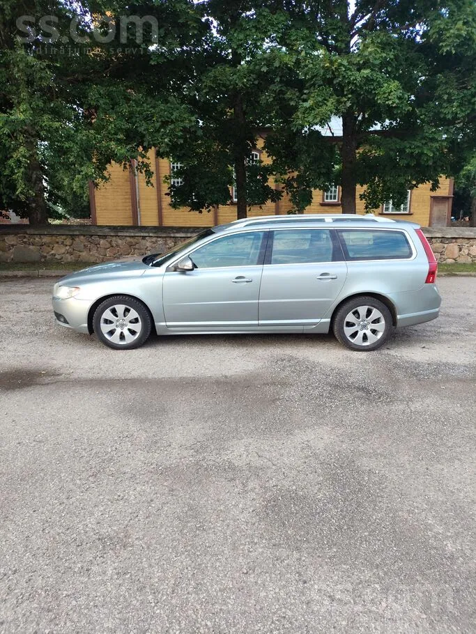 Volvo V70 2008 photo 4